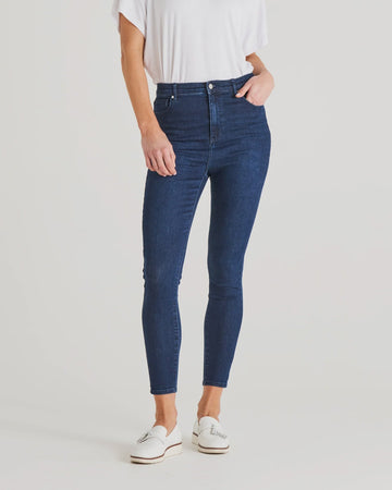 Betty Essential Jeans - Kohl and Soda