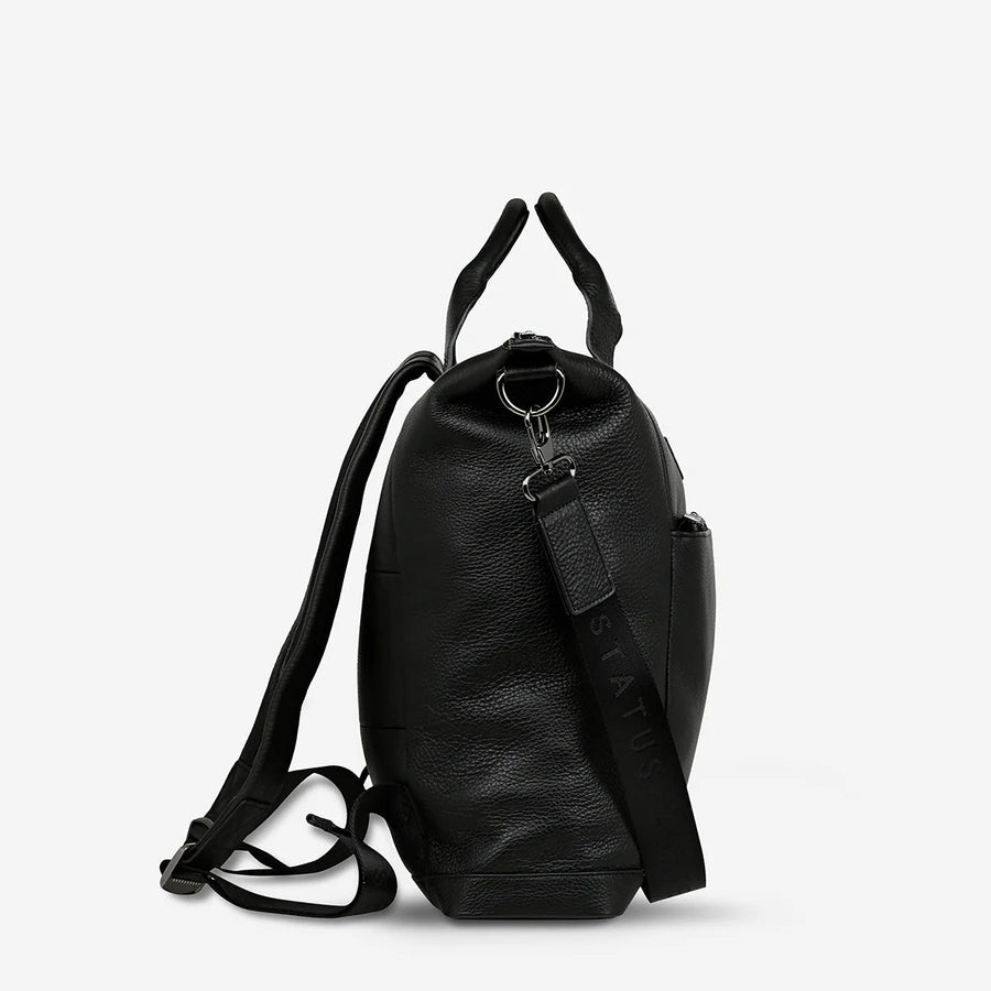 Comes in Waves Bag Black - Kohl and Soda
