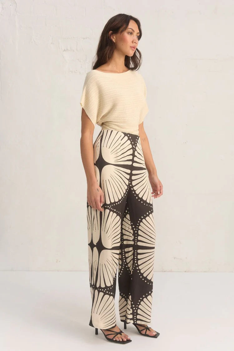 Akin Pants