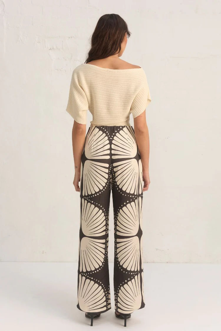 Akin Pants