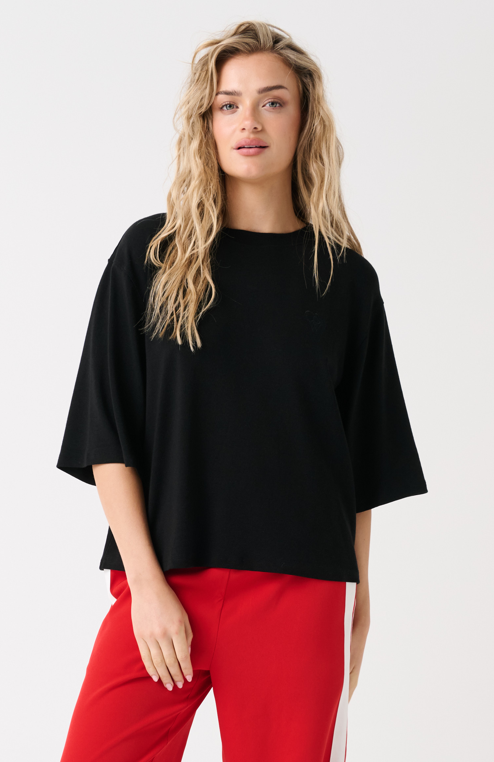Solana Tee Black