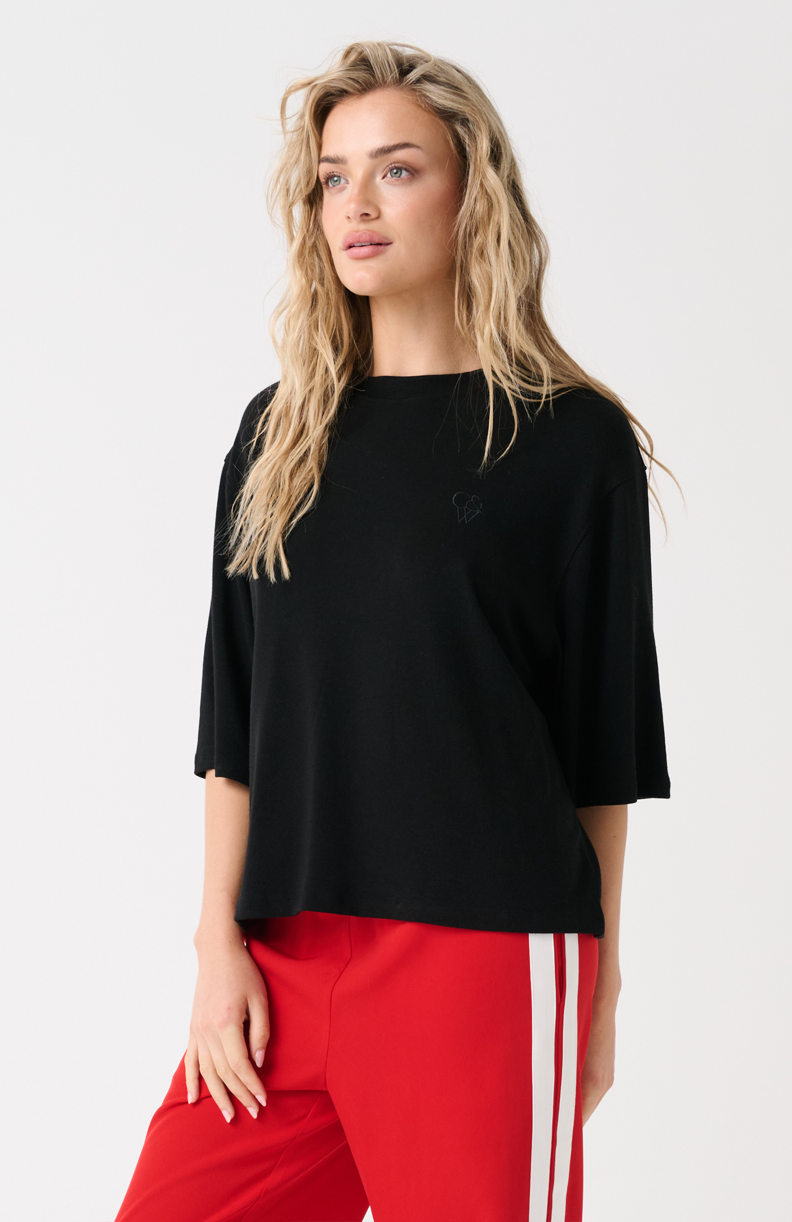 Solana Tee Black