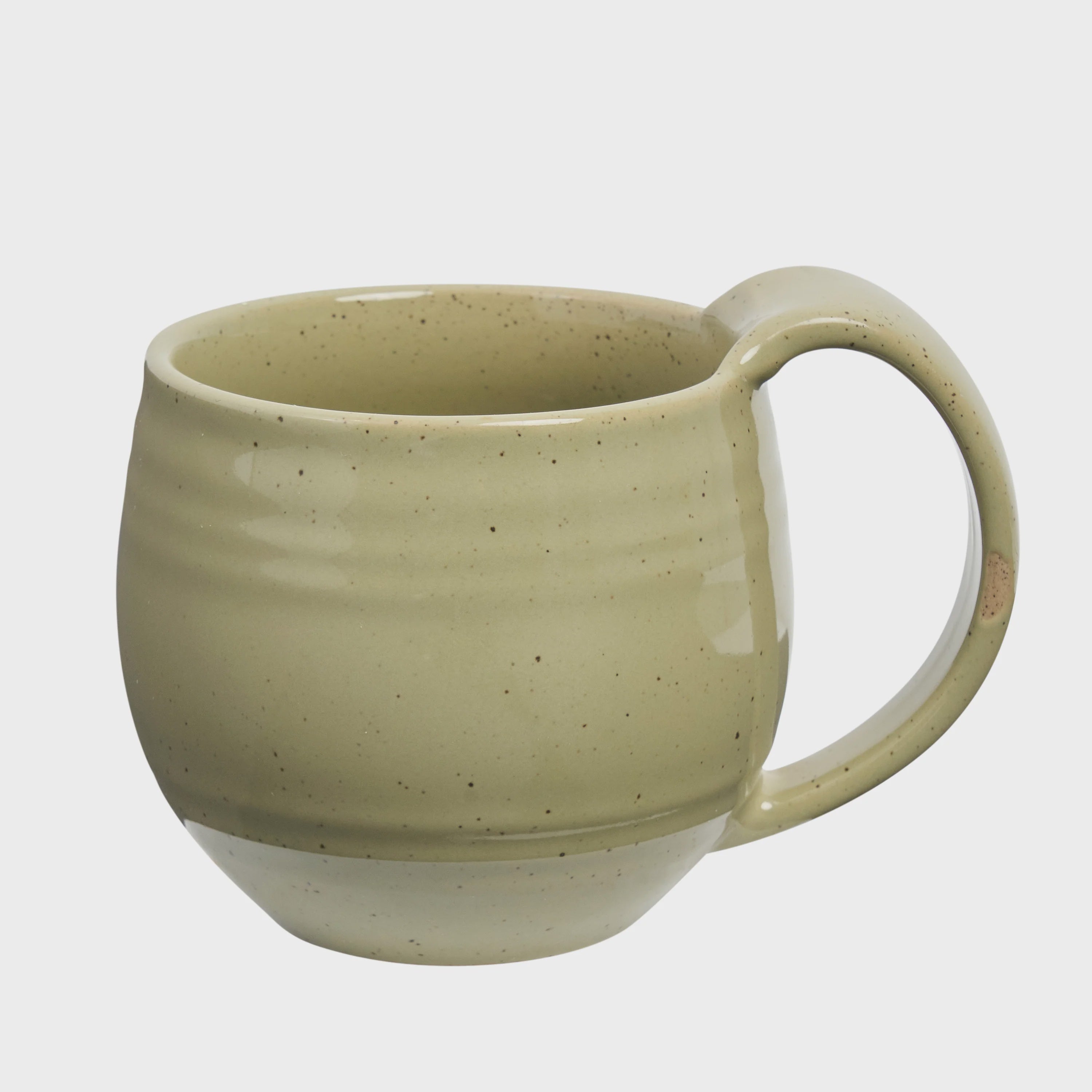 Embrace Mug in Peppercorn