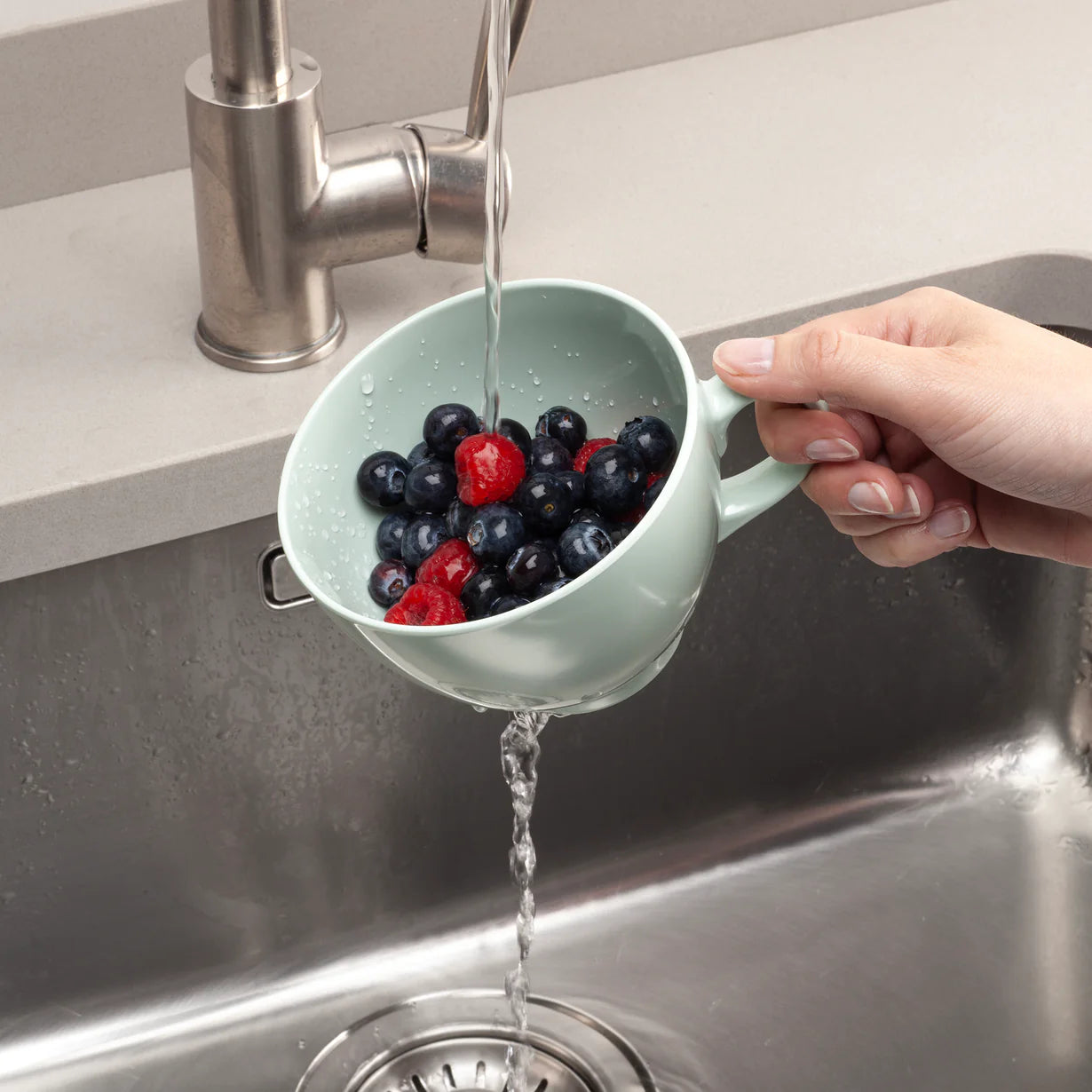 Keep It Handy Berry Colander