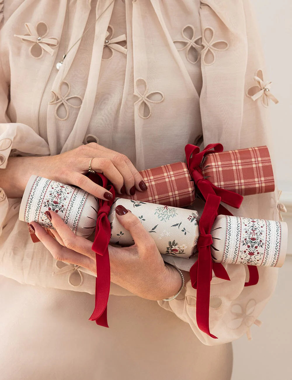 10 Pack Christmas Cracker Kit - Heirloom Holly Christmas