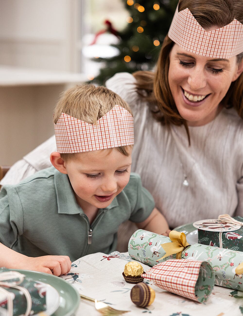 10 Pack Christmas Paper Crown Hats - An Enchanted Christmas