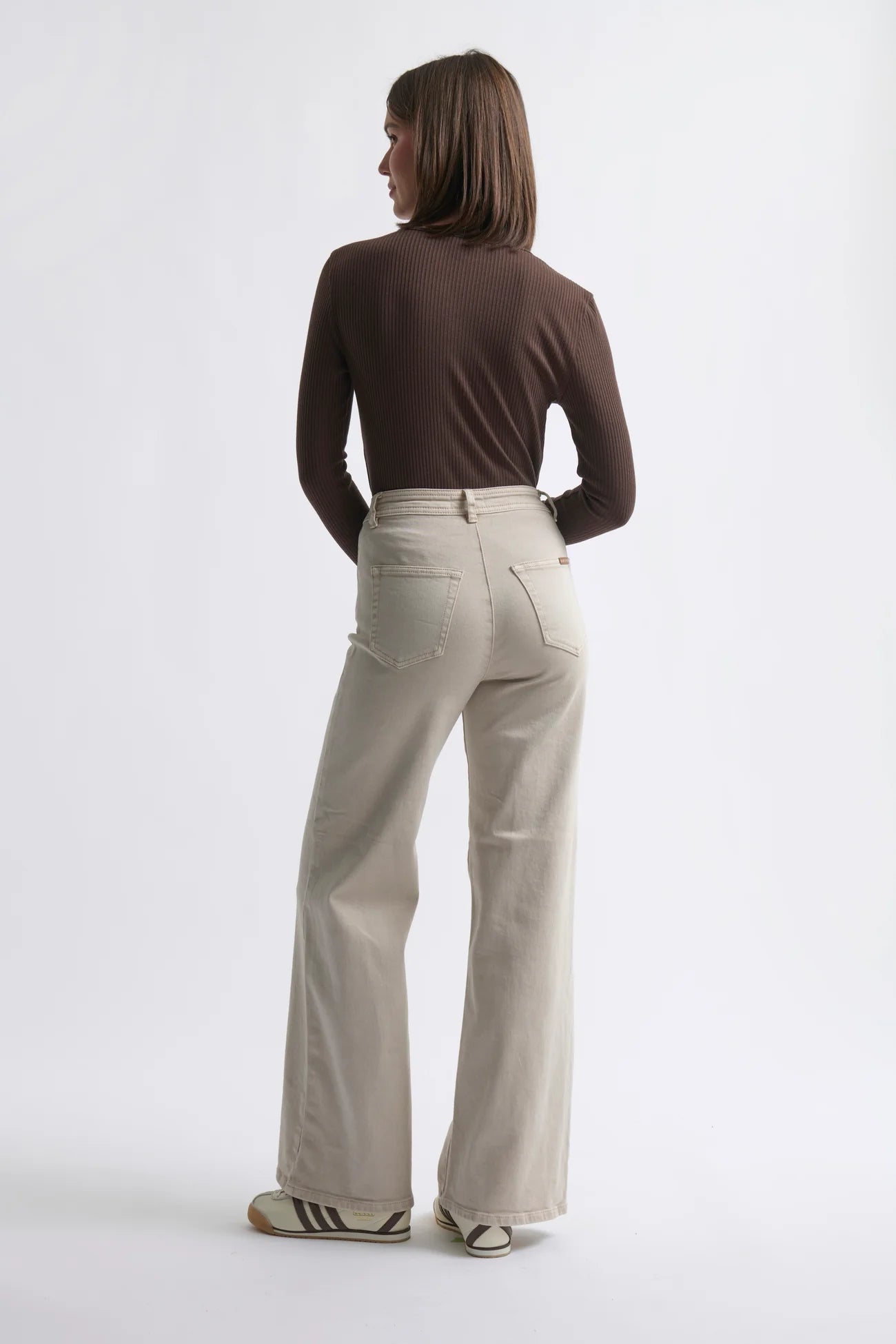 Harper Jeans Leather Pocket Sand