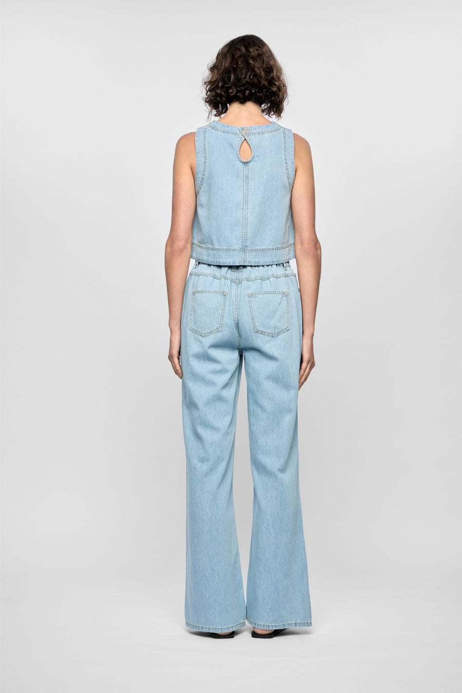 Amelia Chambray Top - Light Blue Wash