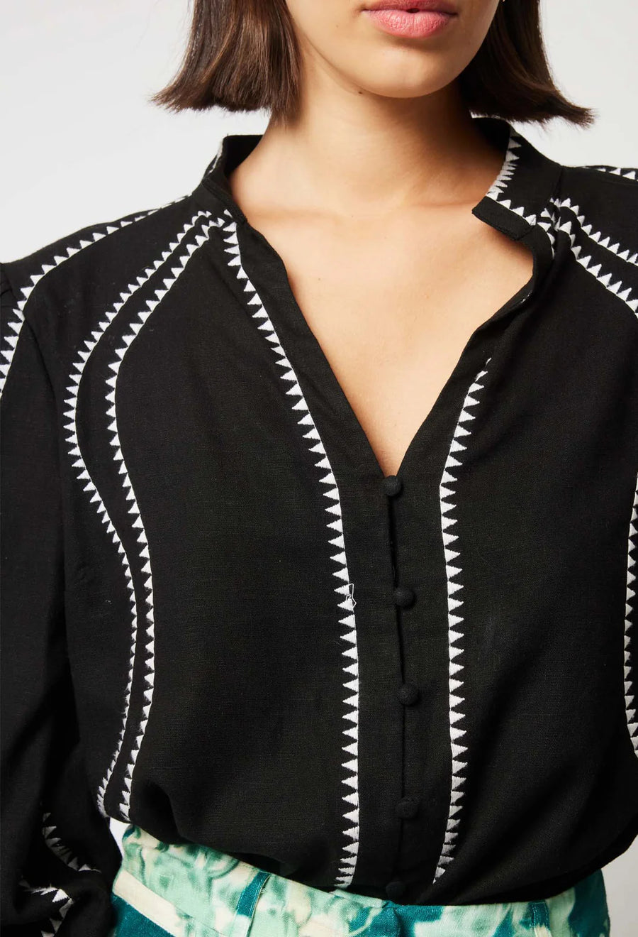 Meridian Embroidered Shirt in Black