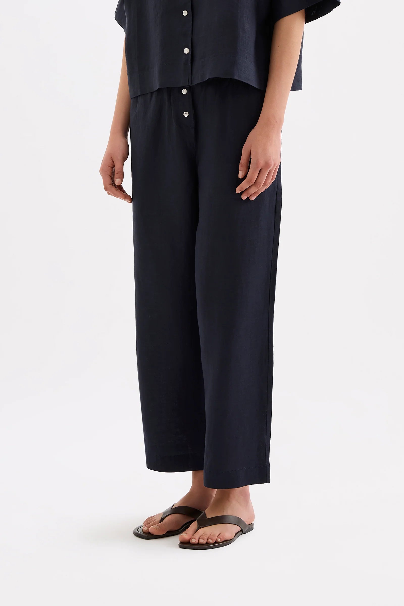Lounge Linen Crop Pant Navy