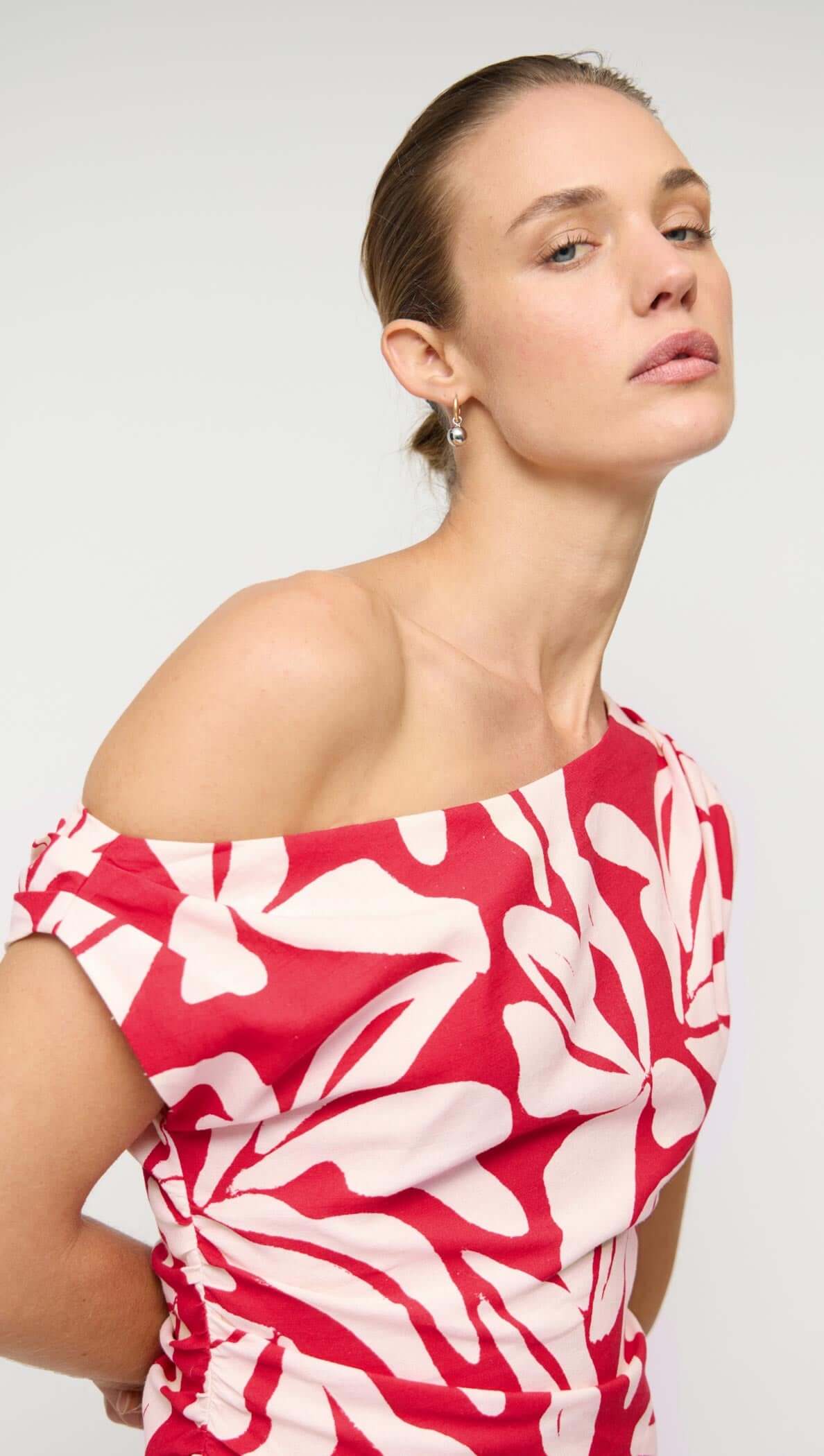 Serata Red & White Floral Asymmetrical Midi Dress