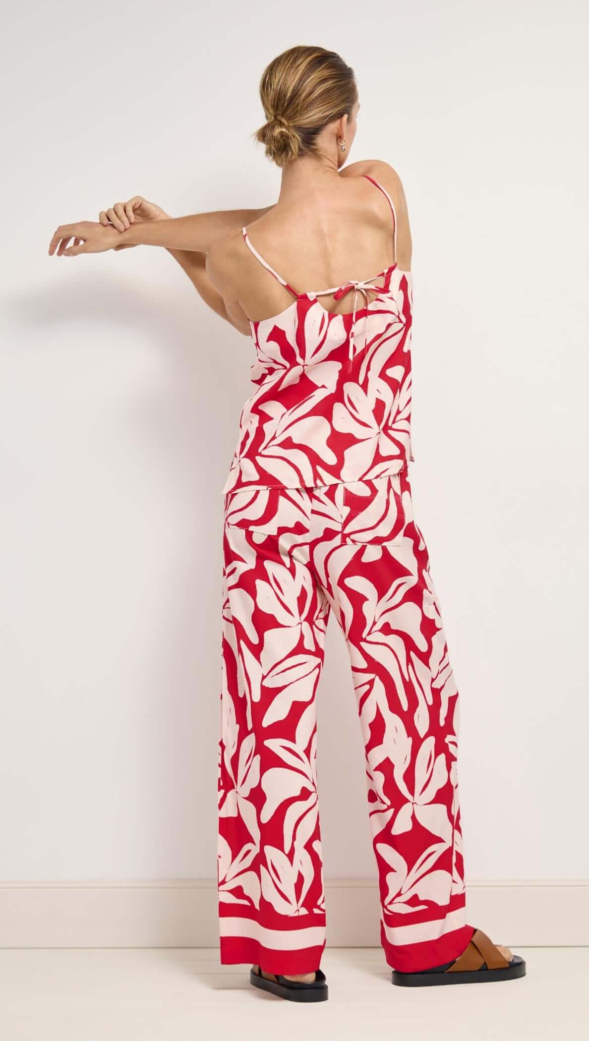 Serata Cotton Blend Red & White Floral Print Drawstring Pants