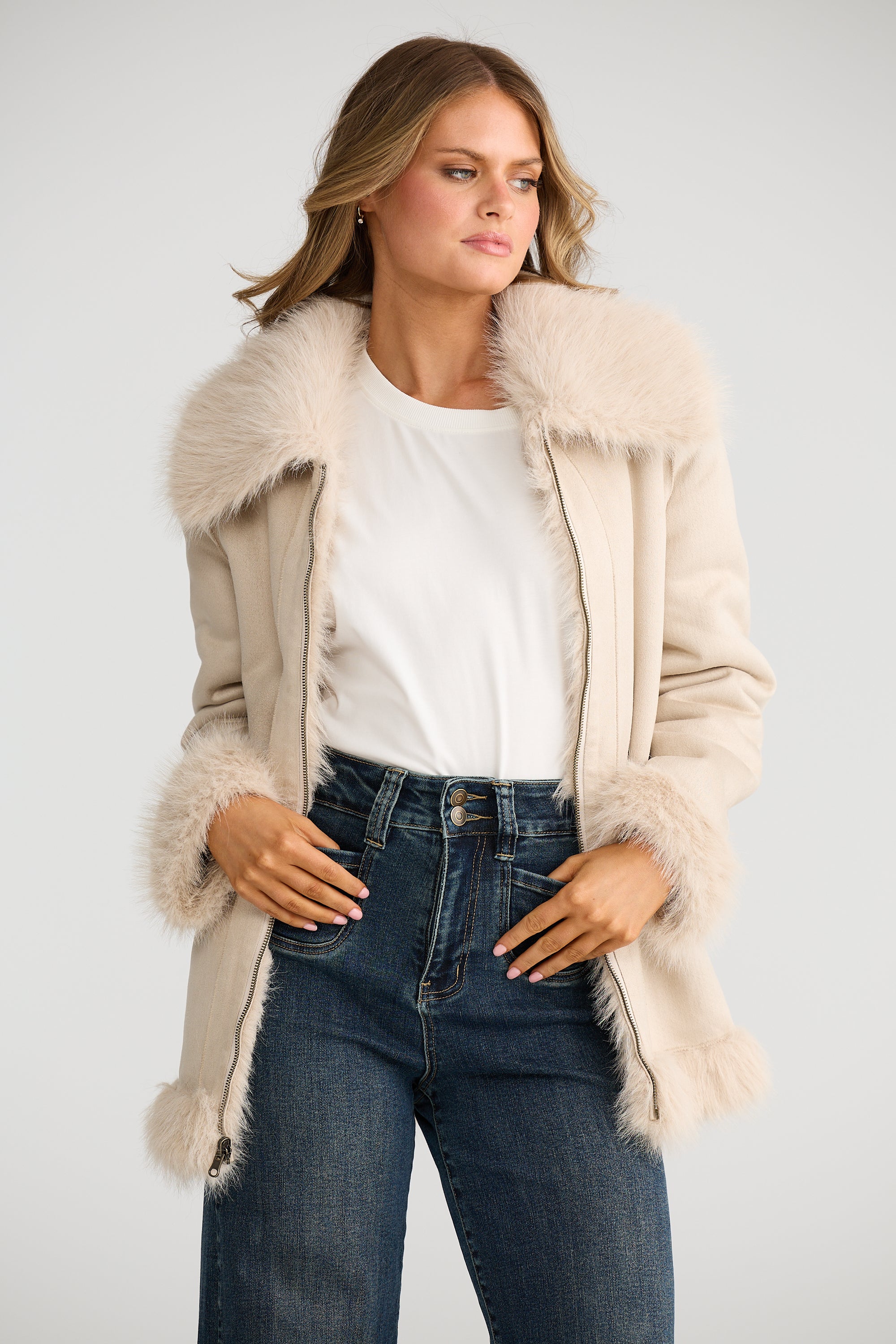 Sable Reversible Jacket Beige