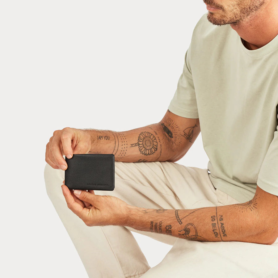Jonah Mens Black Leather Wallet