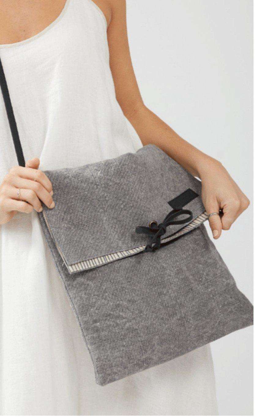 Shop Hamptons Pouch Bag - At Kohl and Soda | Ready To Ship!